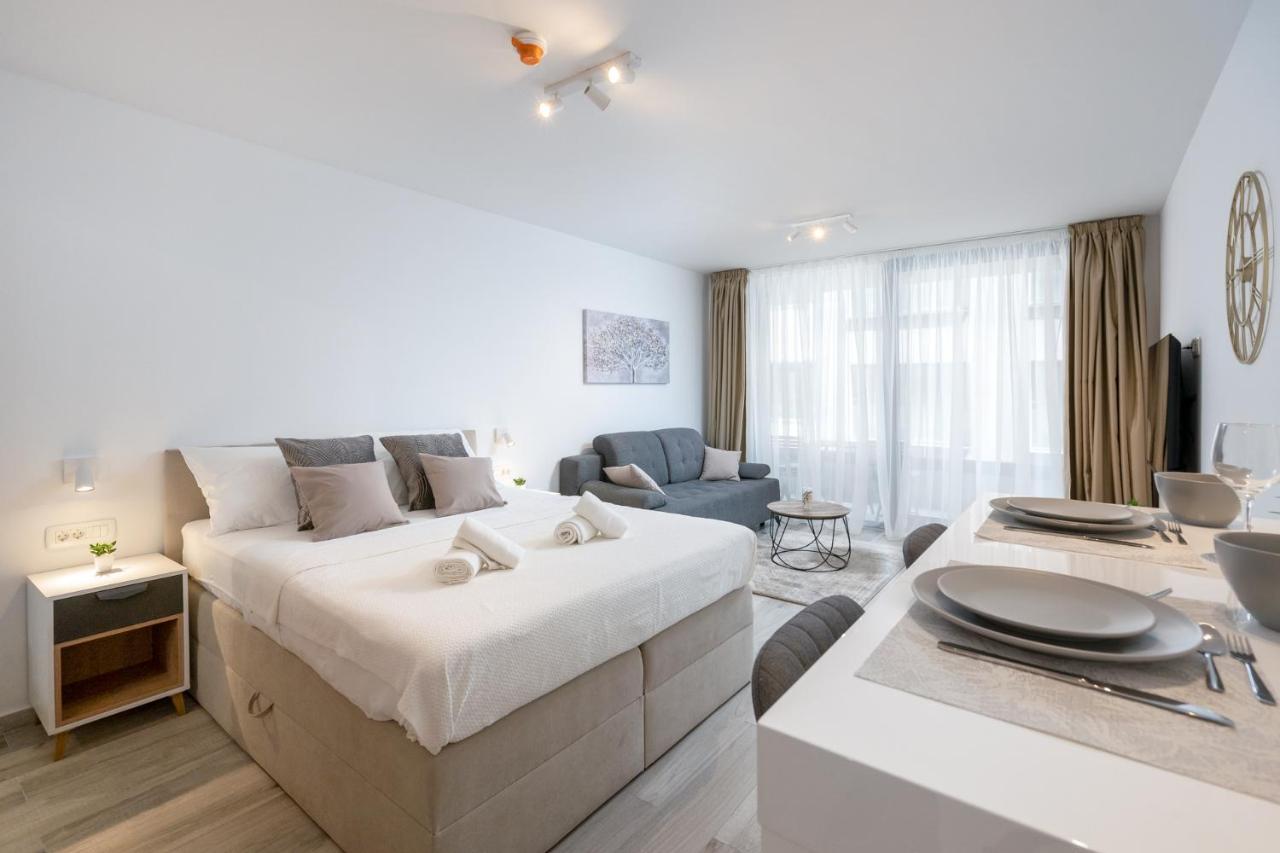 Apartamento Luni In Center